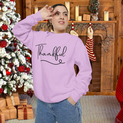 Thankful Sweatshirt - Cozy Unisex Garment with Inspirational Vibe,