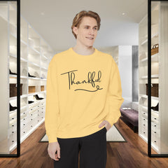 Thankful Sweatshirt - Cozy Unisex Garment with Inspirational Vibe,