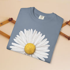 Daisy Graphic T-Shirt for Nature Lovers
