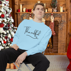 Thankful Sweatshirt - Cozy Unisex Garment with Inspirational Vibe,