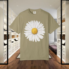 Daisy Graphic T-Shirt for Nature Lovers
