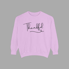 Thankful Sweatshirt - Cozy Unisex Garment with Inspirational Vibe,