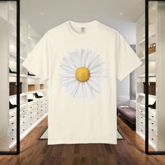 Daisy Graphic T-Shirt for Nature Lovers
