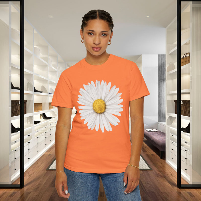 Daisy Graphic T-Shirt for Nature Lovers