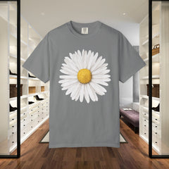 Daisy Graphic T-Shirt for Nature Lovers