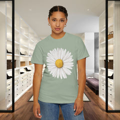 Daisy Graphic T-Shirt for Nature Lovers