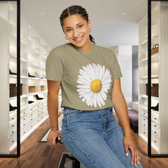 Daisy Graphic T-Shirt for Nature Lovers