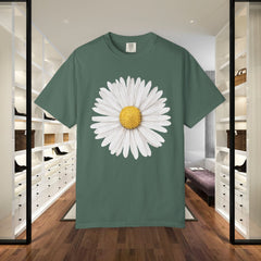 Daisy Graphic T-Shirt for Nature Lovers