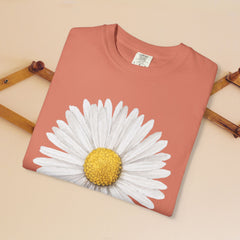 Daisy Graphic T-Shirt for Nature Lovers