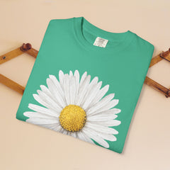 Daisy Graphic T-Shirt for Nature Lovers