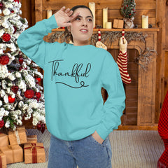 Thankful Sweatshirt - Cozy Unisex Garment with Inspirational Vibe,