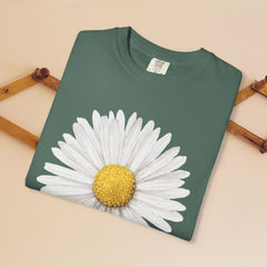 Daisy Graphic T-Shirt for Nature Lovers