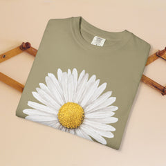 Daisy Graphic T-Shirt for Nature Lovers