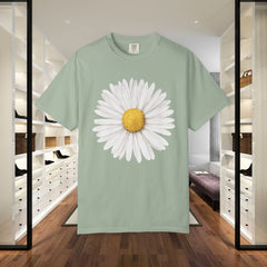 Daisy Graphic T-Shirt for Nature Lovers