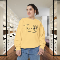 Thankful Sweatshirt - Cozy Unisex Garment with Inspirational Vibe,