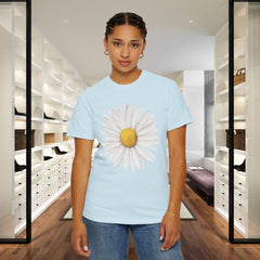 Daisy Graphic T-Shirt for Nature Lovers