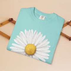 Daisy Graphic T-Shirt for Nature Lovers