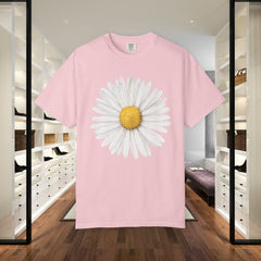 Daisy Graphic T-Shirt for Nature Lovers