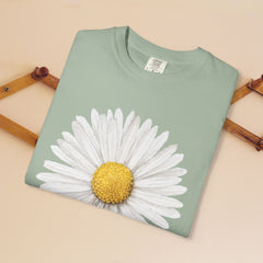 Daisy Graphic T-Shirt for Nature Lovers
