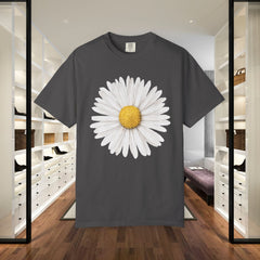 Daisy Graphic T-Shirt for Nature Lovers
