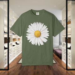 Daisy Graphic T-Shirt for Nature Lovers