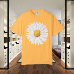 Daisy Graphic T-Shirt for Nature Lovers