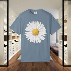 Daisy Graphic T-Shirt for Nature Lovers