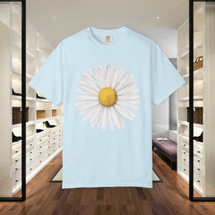 Daisy Graphic T-Shirt for Nature Lovers