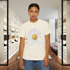 Daisy Graphic T-Shirt for Nature Lovers