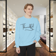 Thankful Sweatshirt - Cozy Unisex Garment with Inspirational Vibe,